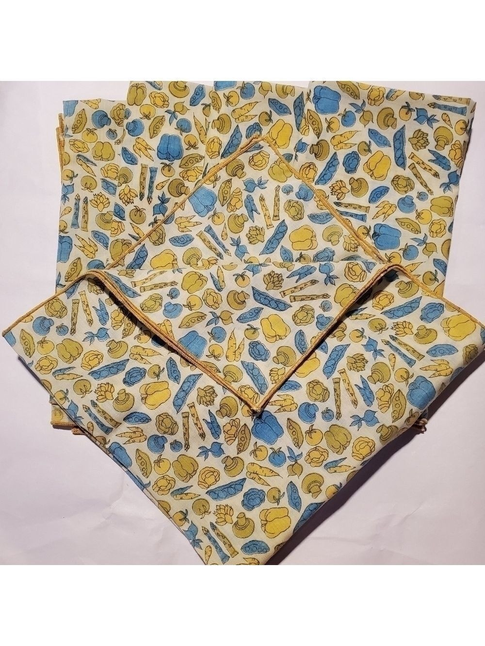 Vtg lot of 5 MCM Mushroom vegetables table linens Napkins set retro - Picture 3 of 8